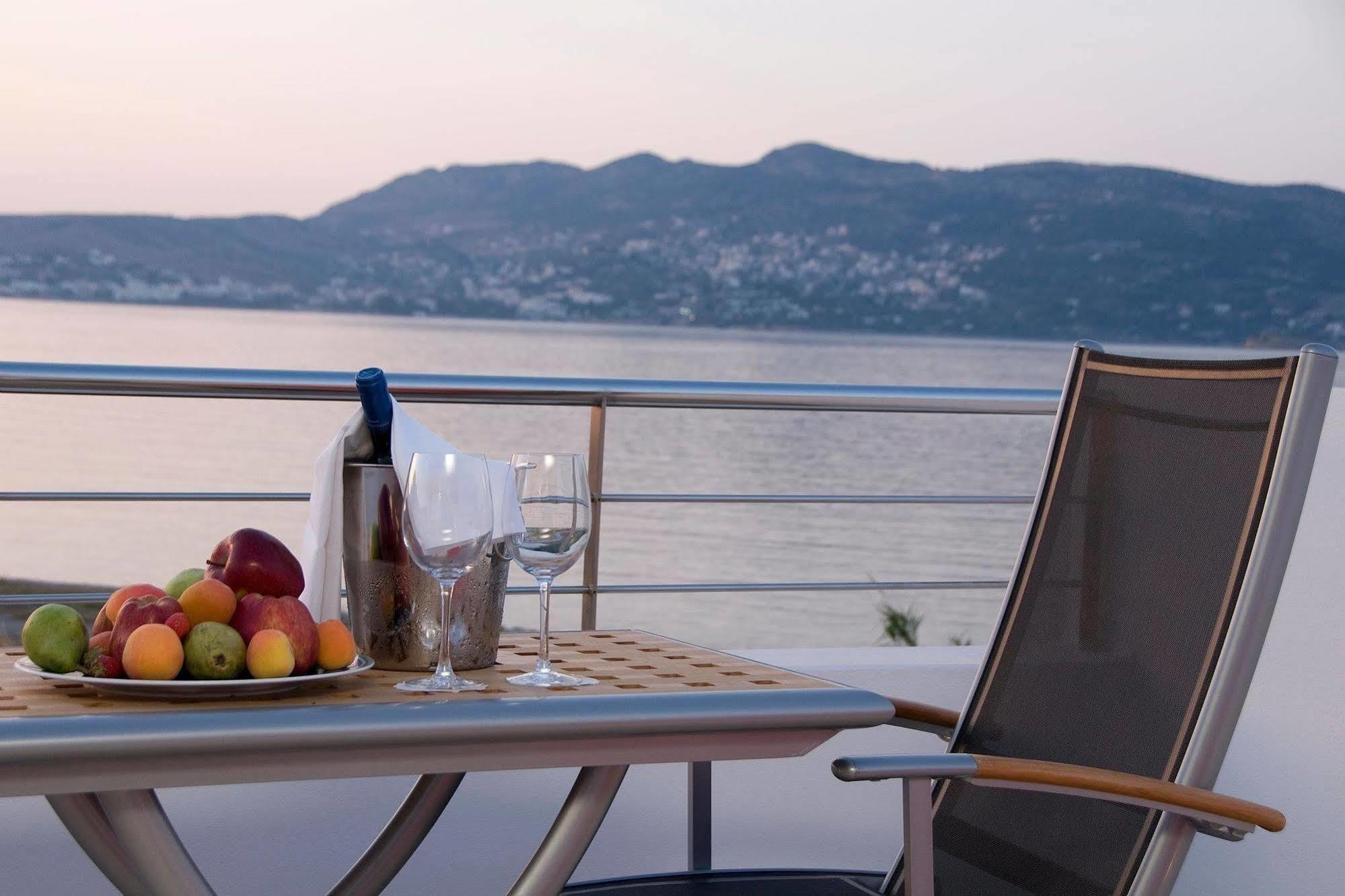 Sea Sight Boutique Hotel Порто-Рафти Экстерьер фото